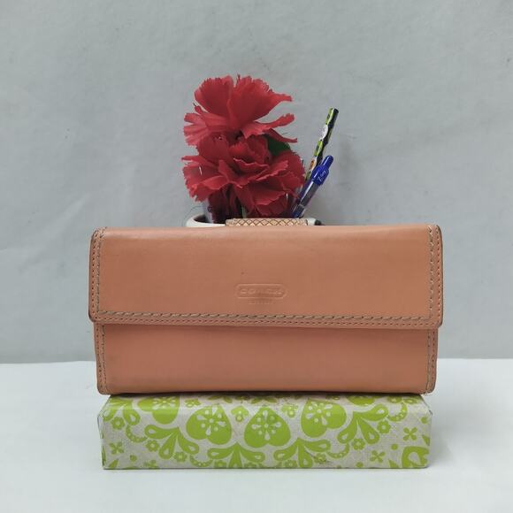 Coach Orange Leather Turn Lock Credit Card ID Window Bifold Wallet - Picture 2 of 15